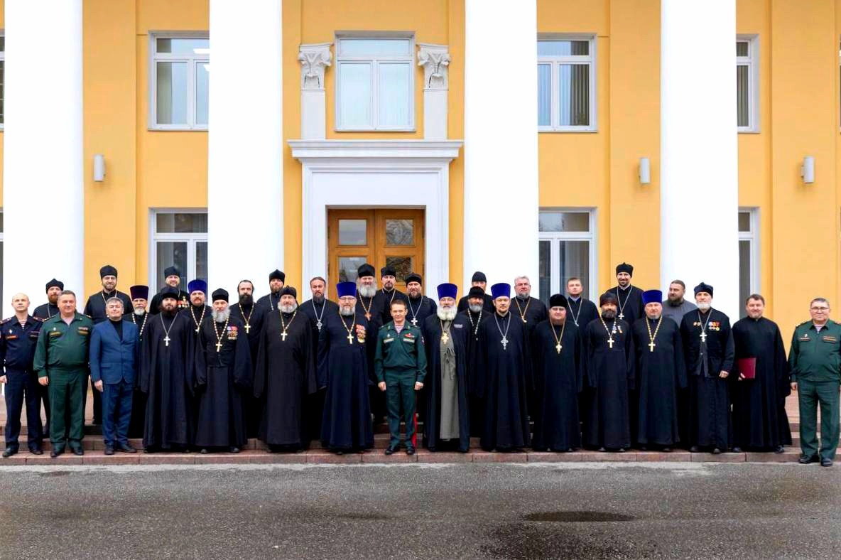 Подробнее о статье Настоятель Подворья Патриарха Московского и всея Руси при храме св.ап. Андрея Первозванного иерей Михаил Кривошеев принял участие в сборе военного духовенства